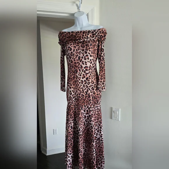 Leopard Print Off Shoulder Dress - Picture 3 of 5